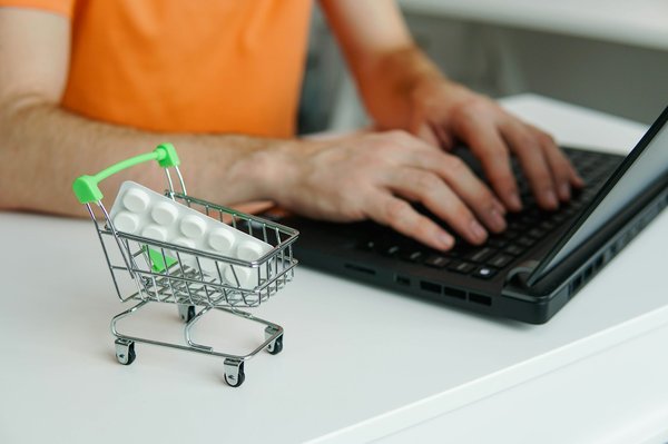 Quelles pharmacie en ligne et parapharmacie en ligne choisir pour acheter des produits ou médicaments sans ordonnance ?